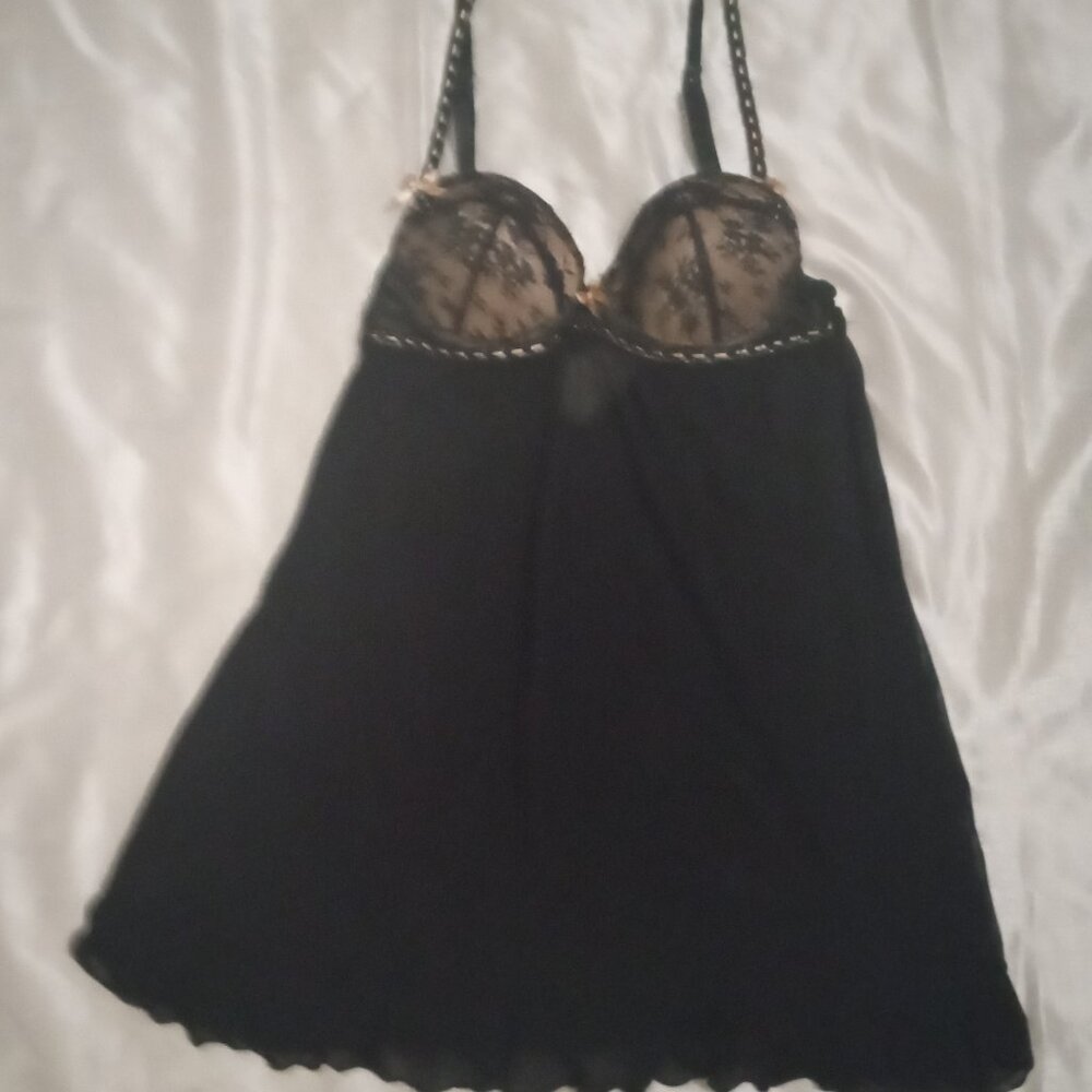 XXI lingerie top sizeS black & pink ribbon and trimmings mesh beige cup romantic